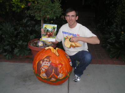 Donkey Kong Country Returns pumpkin with bannana bundle on Paul Gale Network