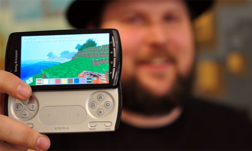 Minecraft: Pocket Edition on the Sony Xperia Play